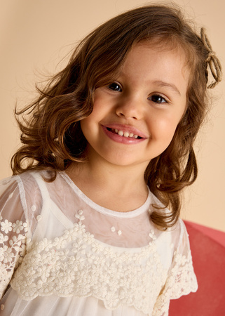 Mayoral Mini 3909-037 Sukienka tiulowa haftowana Hueso