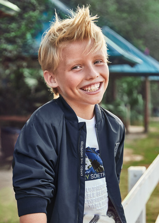 Mayoral Junior 6451-045 Kurtka bomber przeciwwiatrowa dla chłopca Granat owa