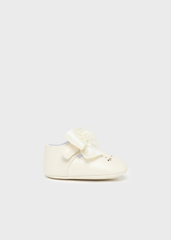 Mayoral Newborn 9631-053 Buty balerinki z kokardką dla noworodka  ecru