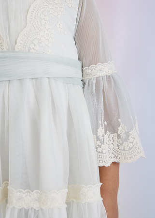 Abel&Lula 5036-055 Sukienka z haftowanym tiulem dziewczynki Crudo-anis